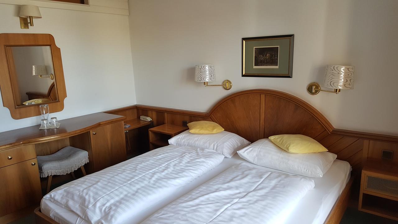 Hotel Kanz Villach Bagian luar foto