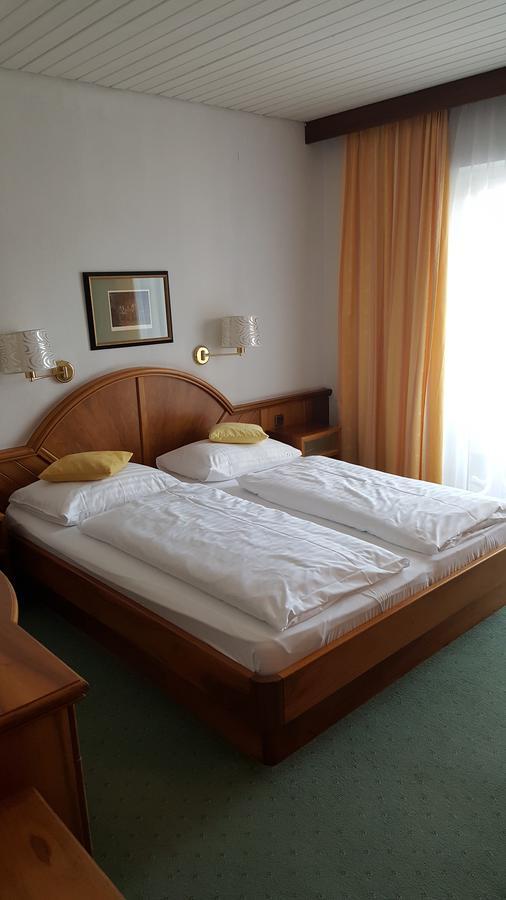 Hotel Kanz Villach Bagian luar foto