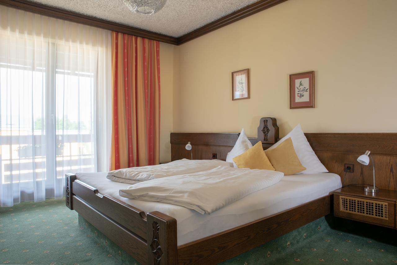 Hotel Kanz Villach Bagian luar foto