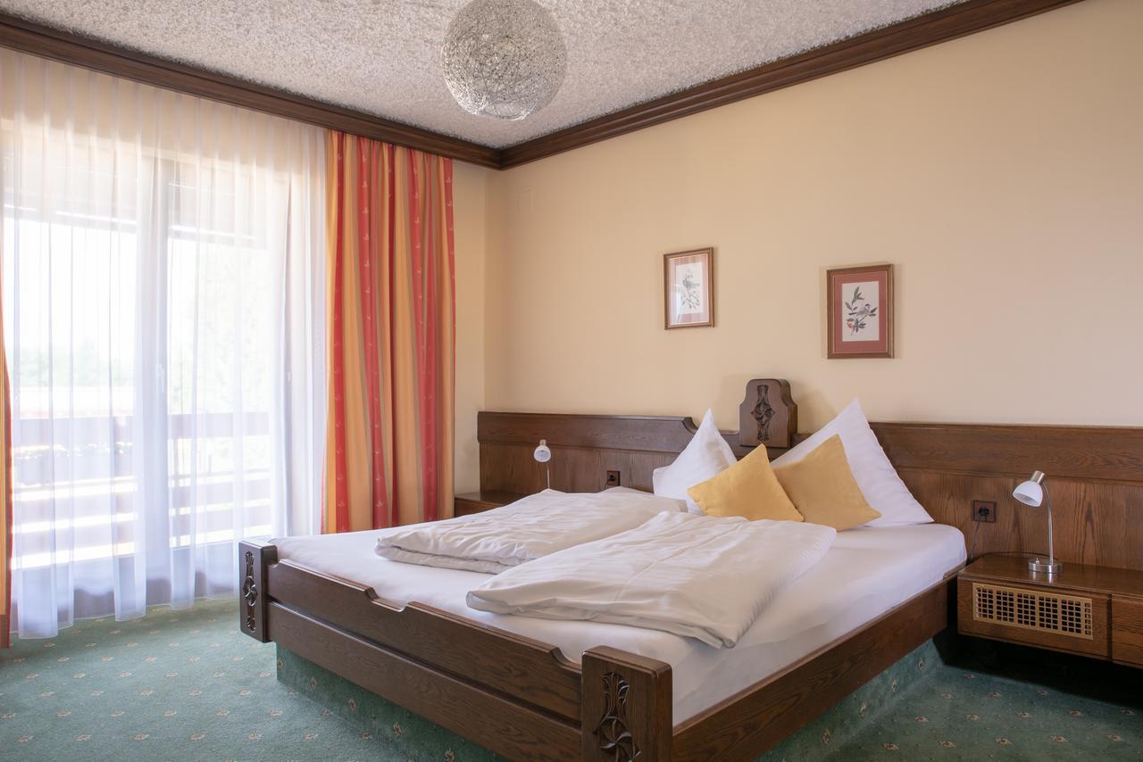 Hotel Kanz Villach Bagian luar foto